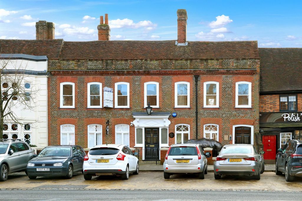 2 bed flat for saleLondon End, Beaconsfield, Buckinghamshire HP9