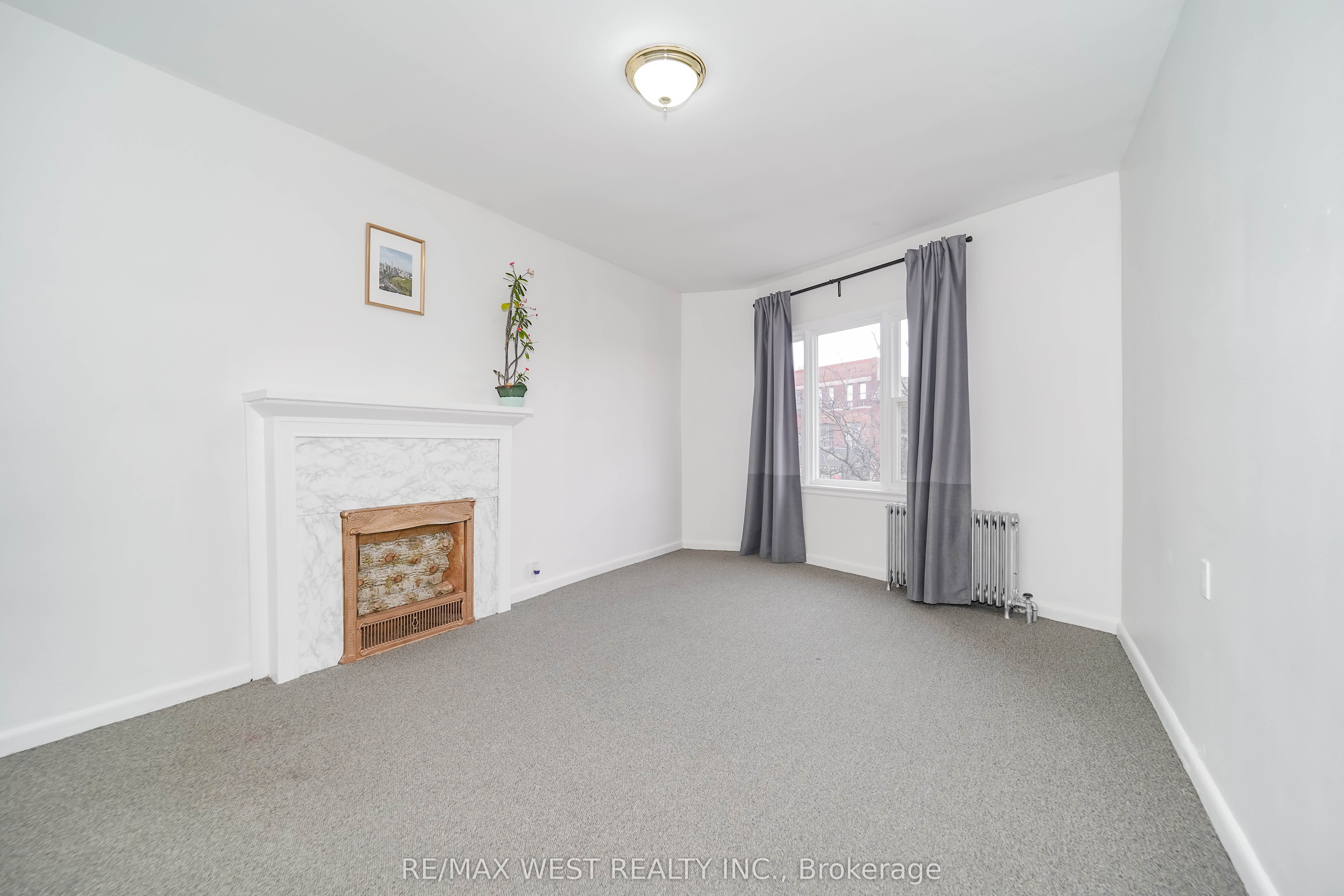 Additional image 4 of 684 College Street, Toronto, ON, M6G 1C1