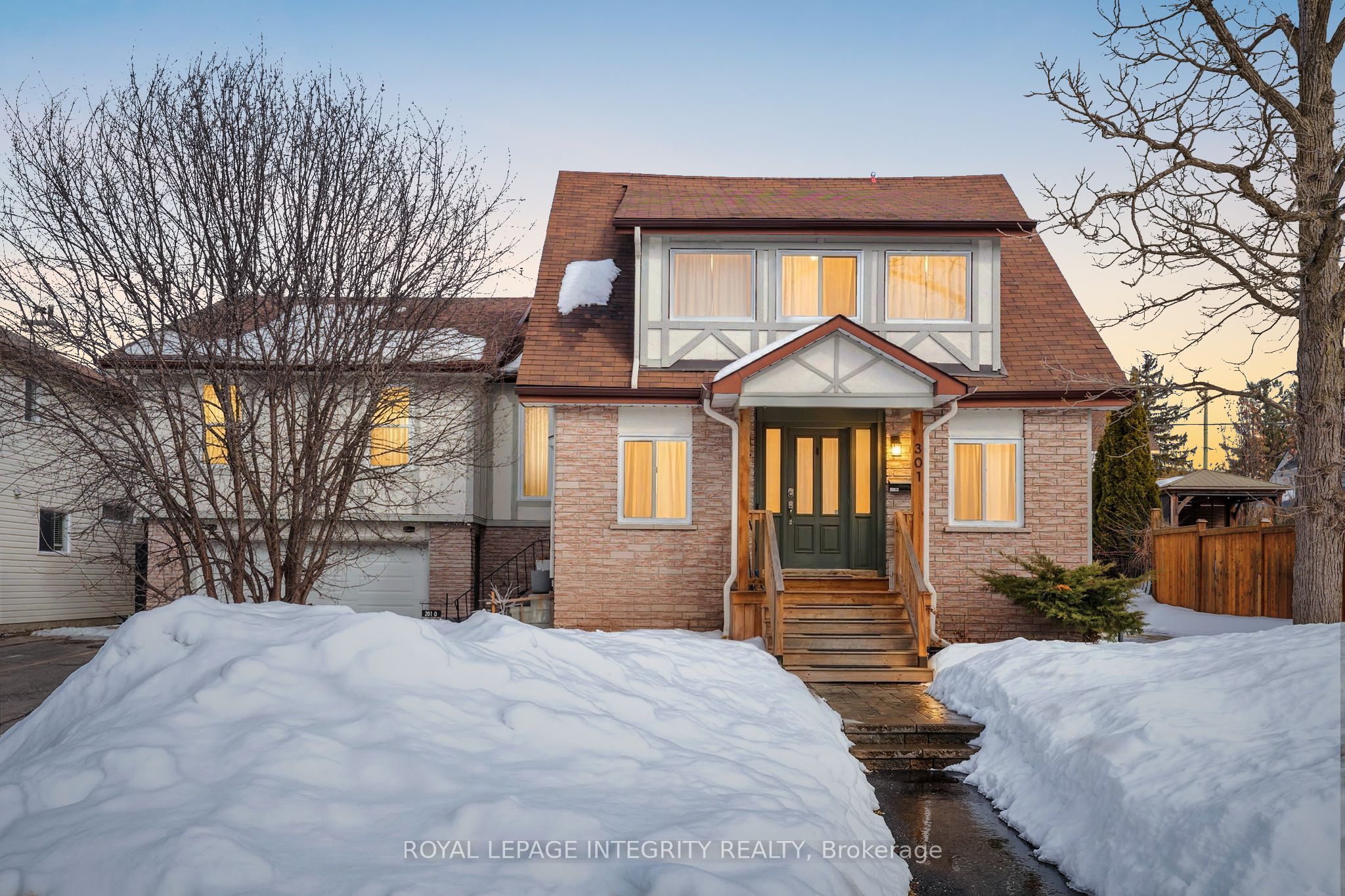 301 Zephyr Avenue, Ottawa, ON, K2B 5Z7