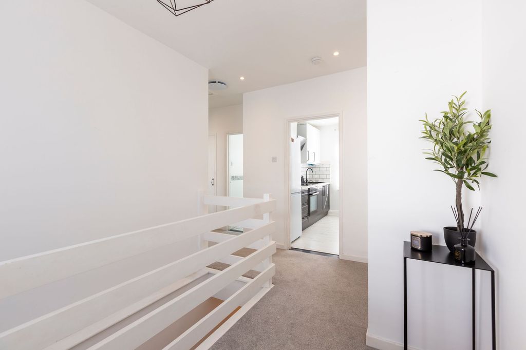 Additional image 5 of 2 bed flat for sale2B, 75 New Street, St Helier JE2