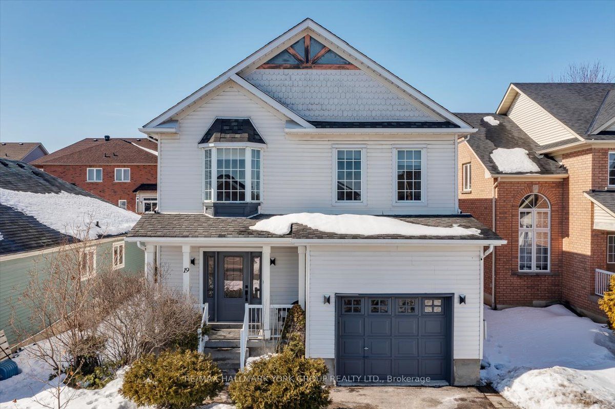 19 Silverstone Crescent, Georgina, ON, L4P 4A5 photo 5