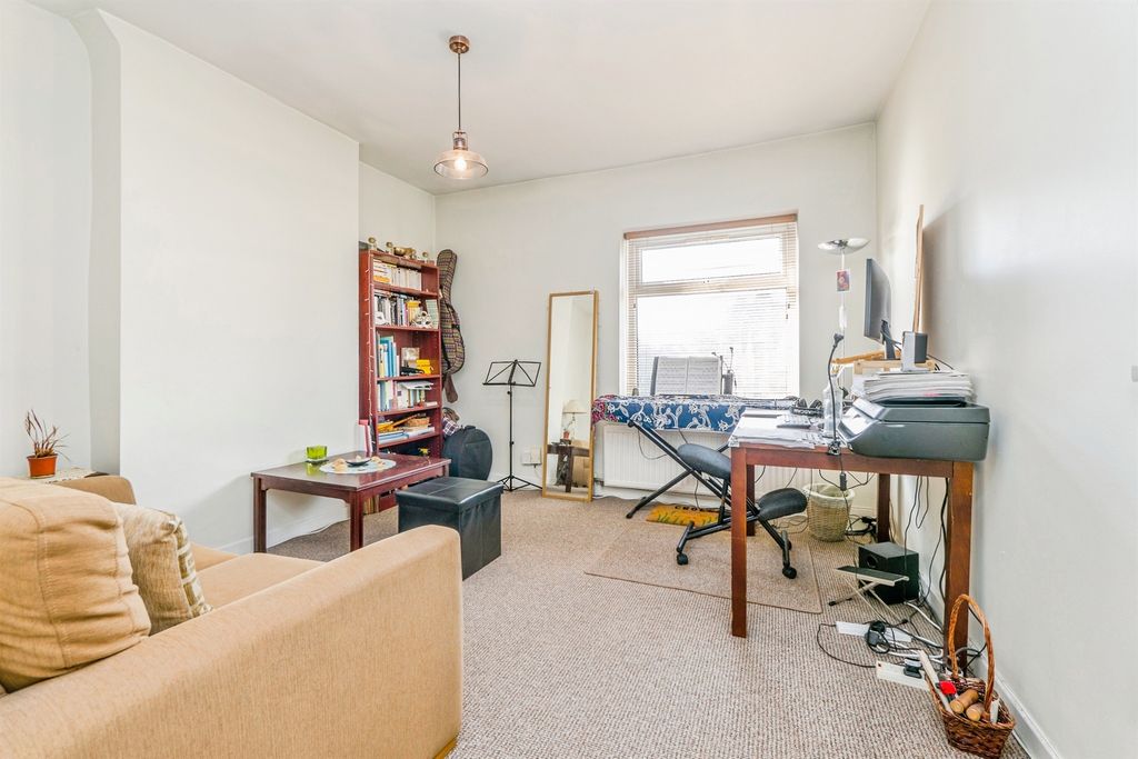 Additional image 4 of 1 bed flat for saleFairleigh Road, Cardiff CF11