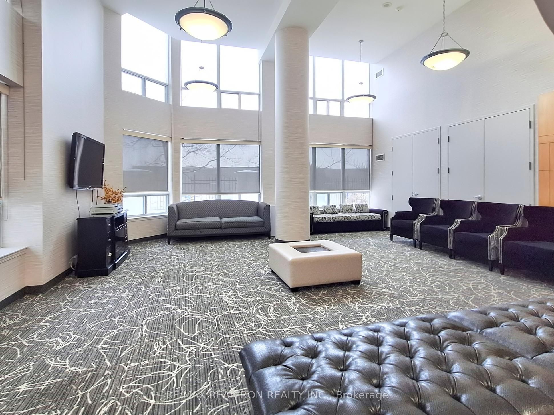 Additional image 2 of PH10-9017 Leslie Street, Richmond Hill, ON, L4B 4R8