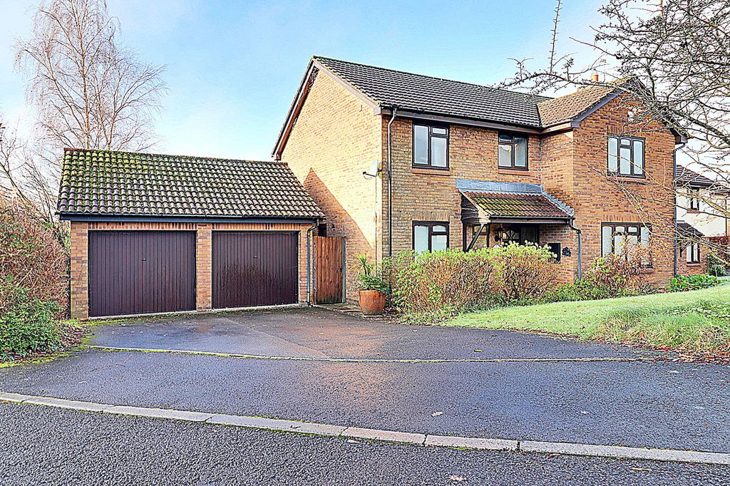 Additional image 2 of 4 bed detached house for saleHeol Y Cadno, Thornhill, Cardiff CF14