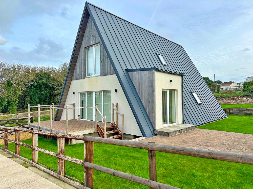 3 bed detached house for saleLe Petit Val, Alderney GY9