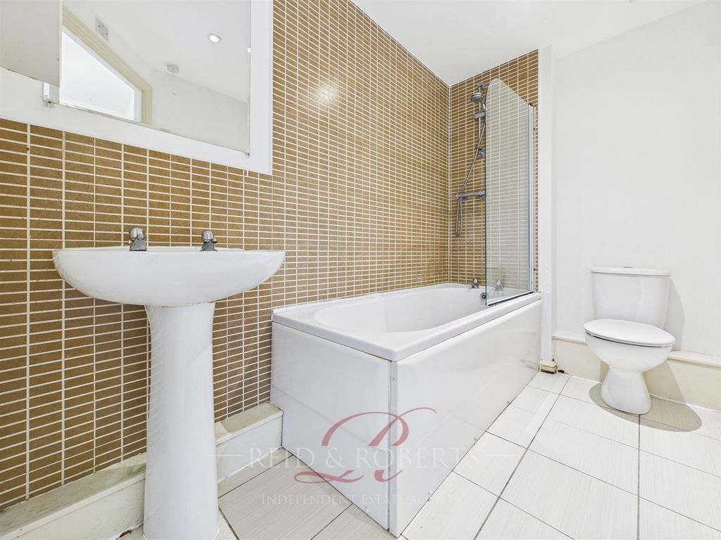 2 bed flat for saleLamberton Drive, Brymbo, Wrexham LL11 photo 4