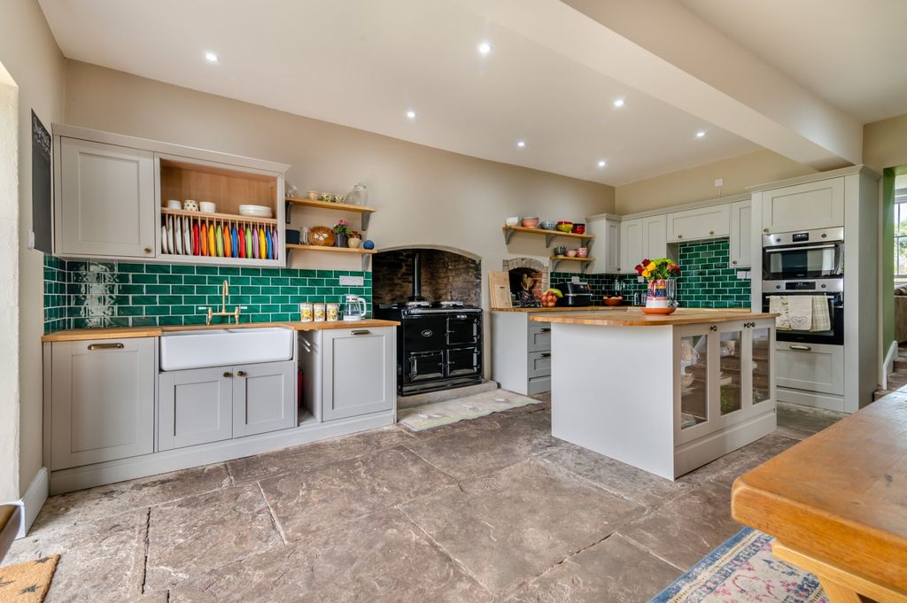 Additional image 9 of 5 bed detached house for saleGarway, Hereford HR2