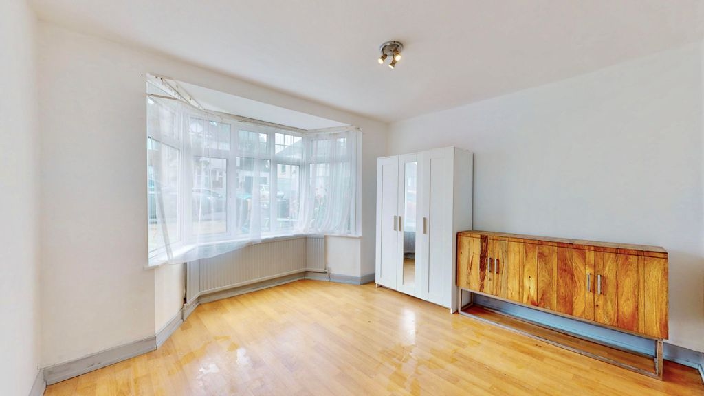 Additional image 4 of 4 bed terraced house for saleSummit Close, London NW9