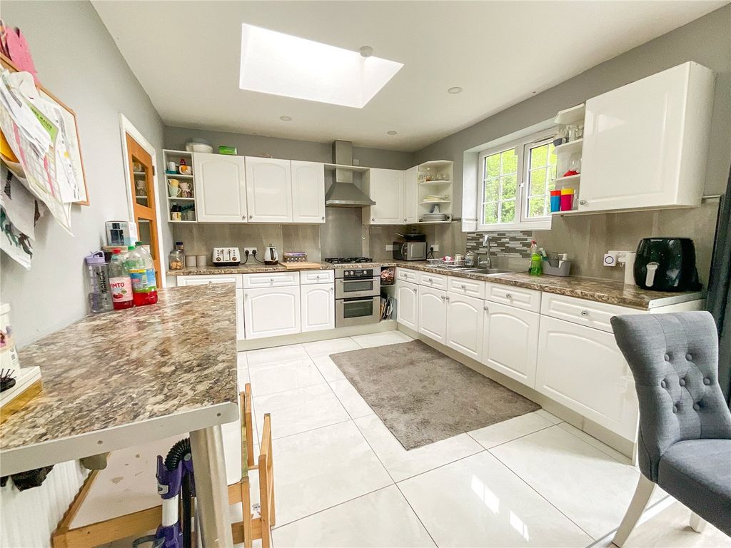 Additional image 3 of 3 bed semi-detached house to rentBoulton Walk, Birmingham, West Midlands B23