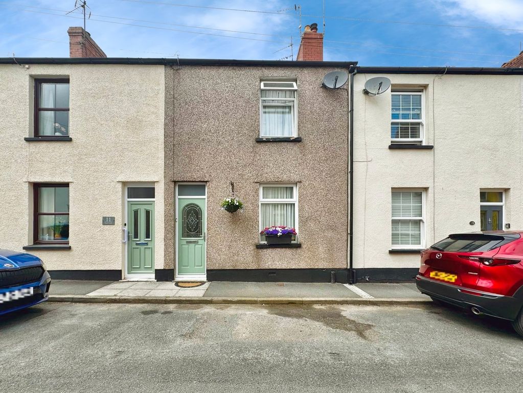 2 bed terraced house for saleArthur Street, Caerleon, Newport NP18