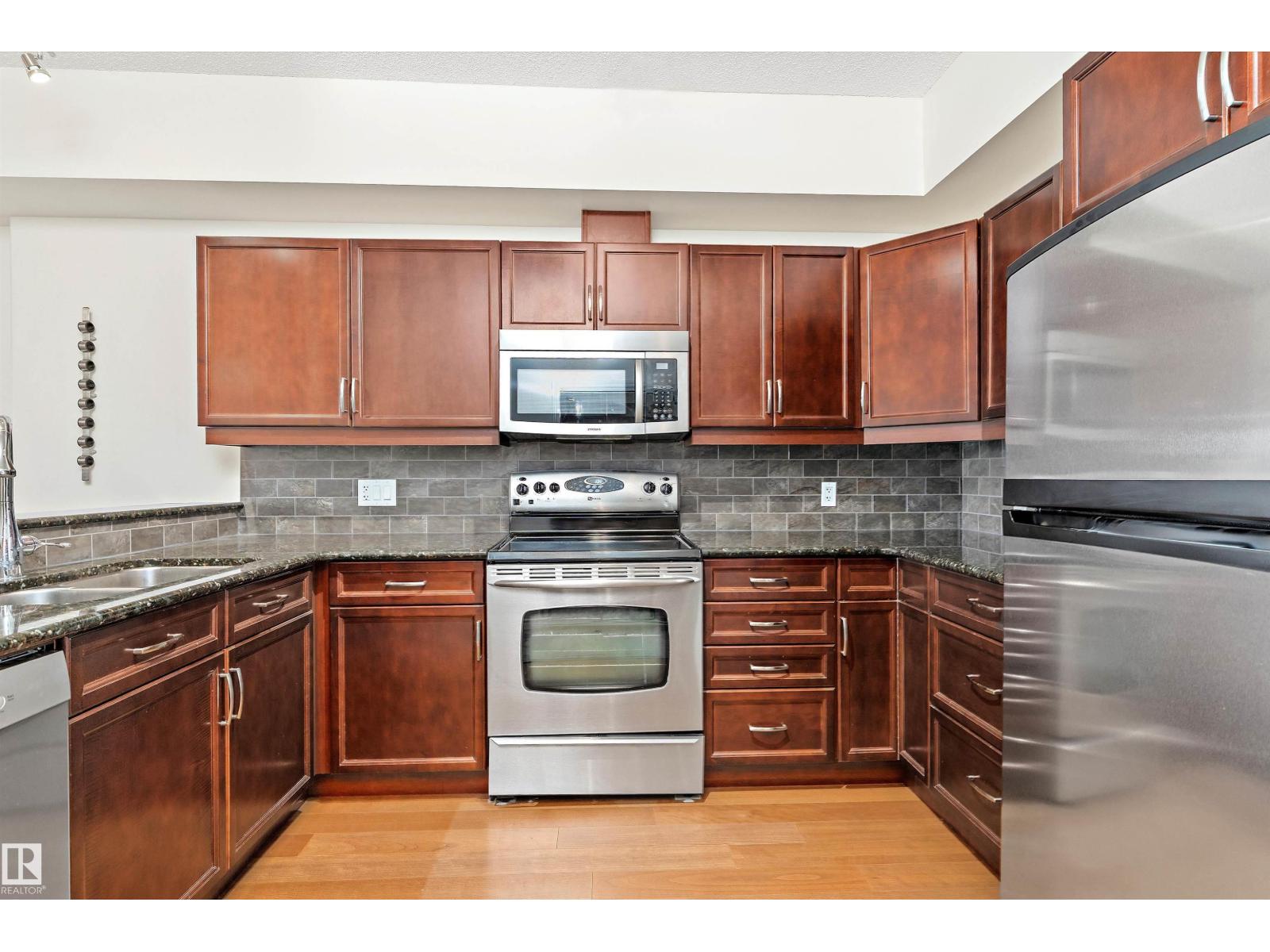 Additional image 6 of 702-10303 111 Street NW, Edmonton, AB, T5K0C6