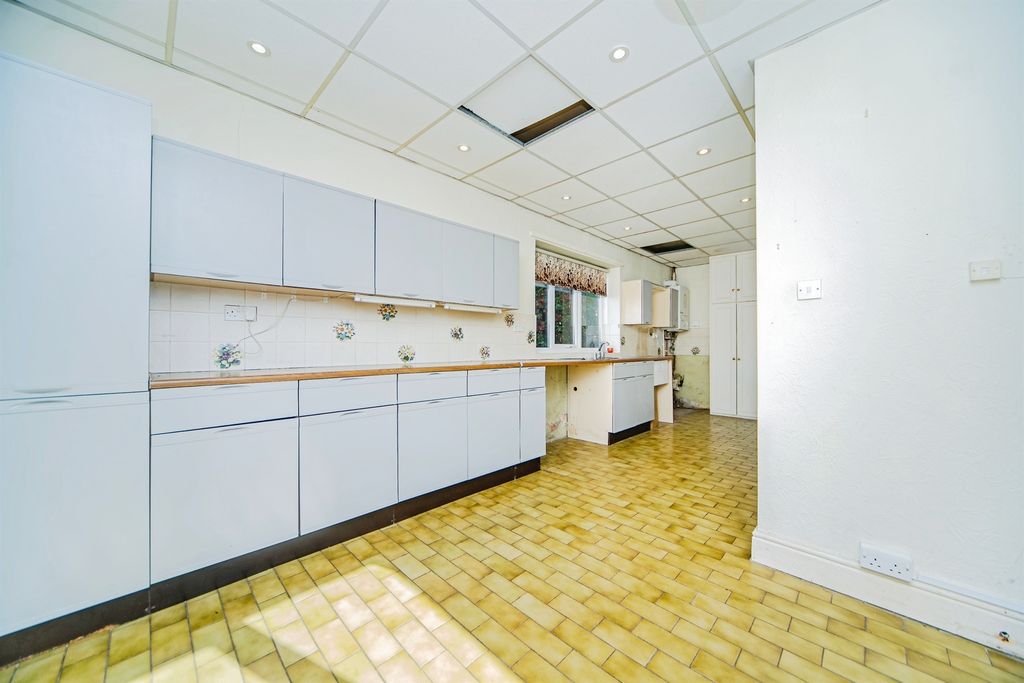Additional image 10 of 3 bed detached bungalow for saleCaegwyn Road, Cardiff CF14