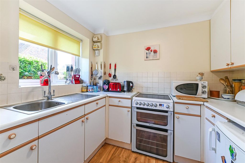 Additional image 10 of 2 bed flat for saleWindmill Court, East Wittering, Chichester PO20