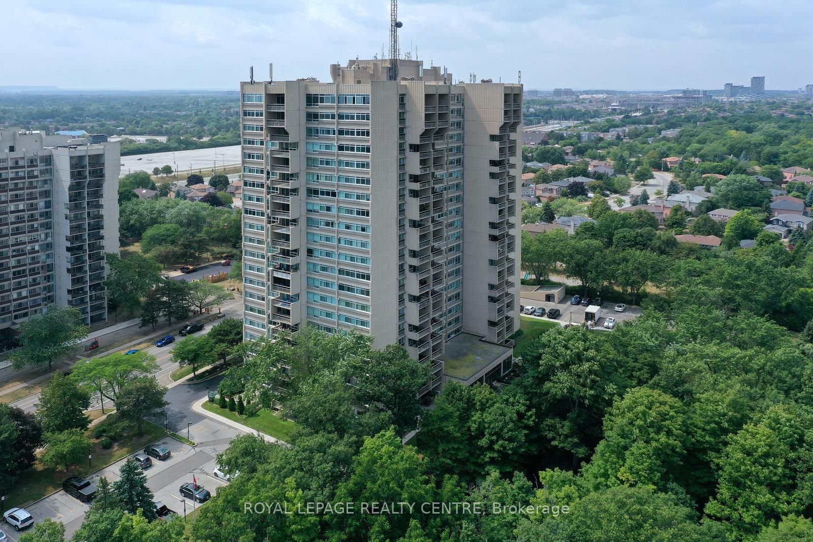 Additional image 3 of 1607-1359 White Oaks Boulevard, Oakville, ON, L6H 2R8