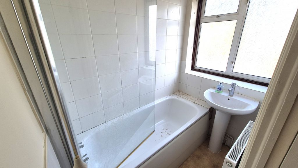 Additional image 11 of 3 bed terraced house for saleSummit Avenue, Kingsbury NW9