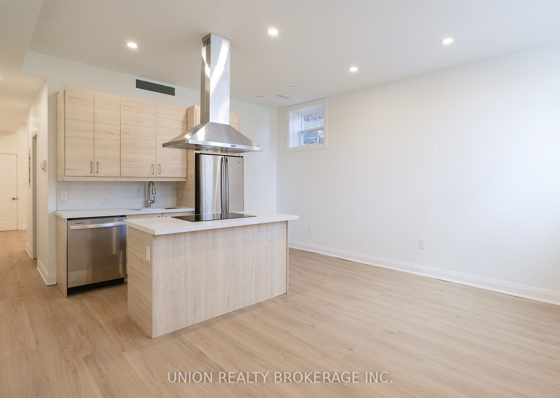 2-85 Beech Avenue, Toronto, ON, M4E 3H5 photo 4