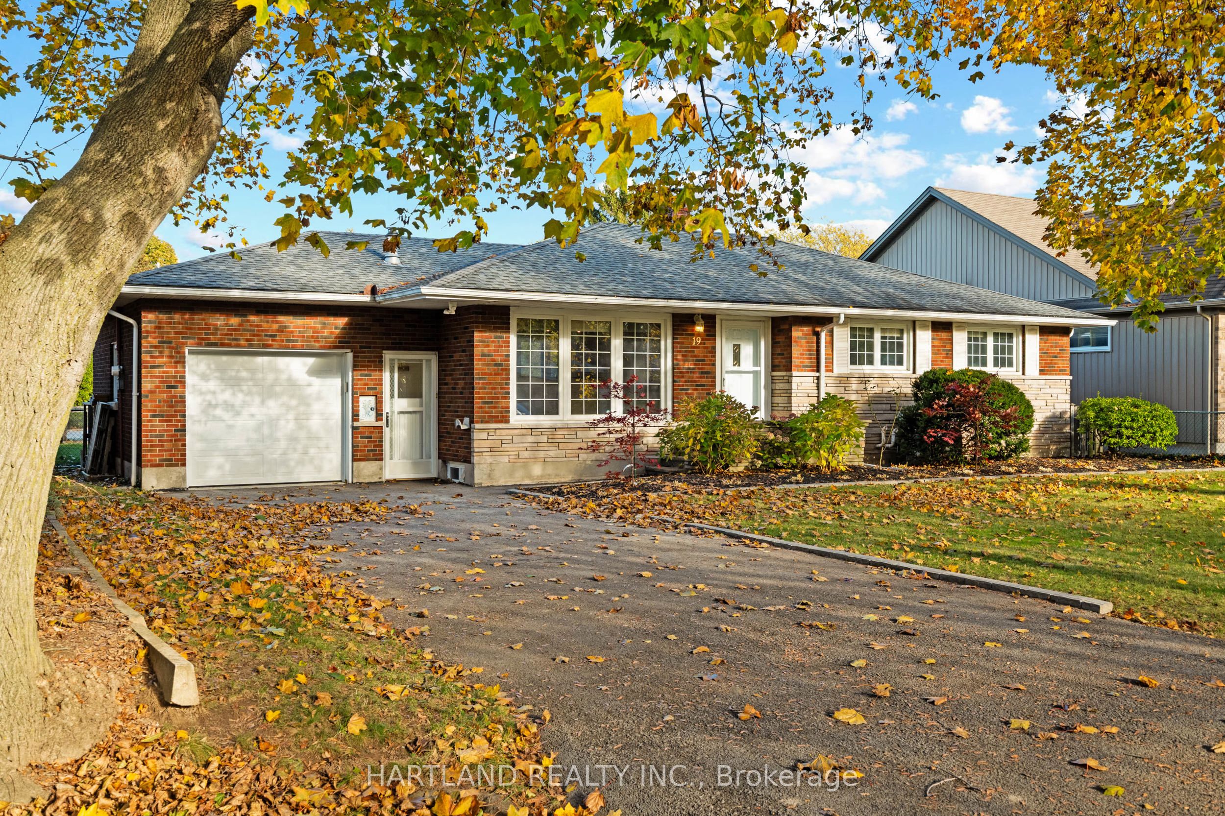 19 Kenworth Drive, St. Catharines, ON, L2M 4S4
