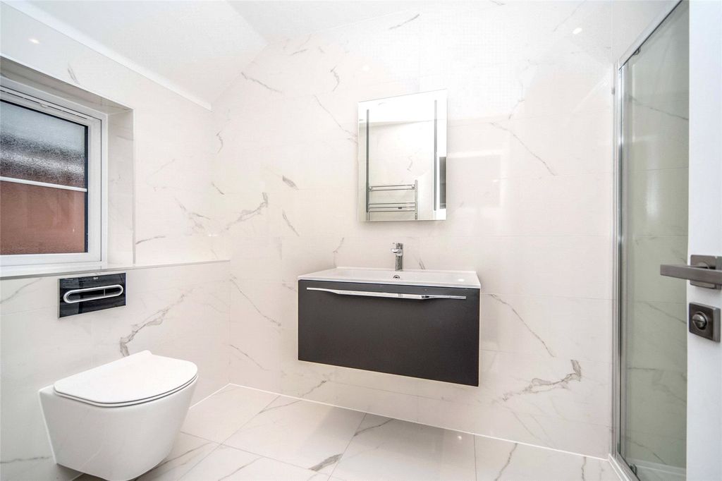 Additional image 4 of 2 bed flat for saleChurch Street, Clifton, Shefford, Bedfordshire SG17