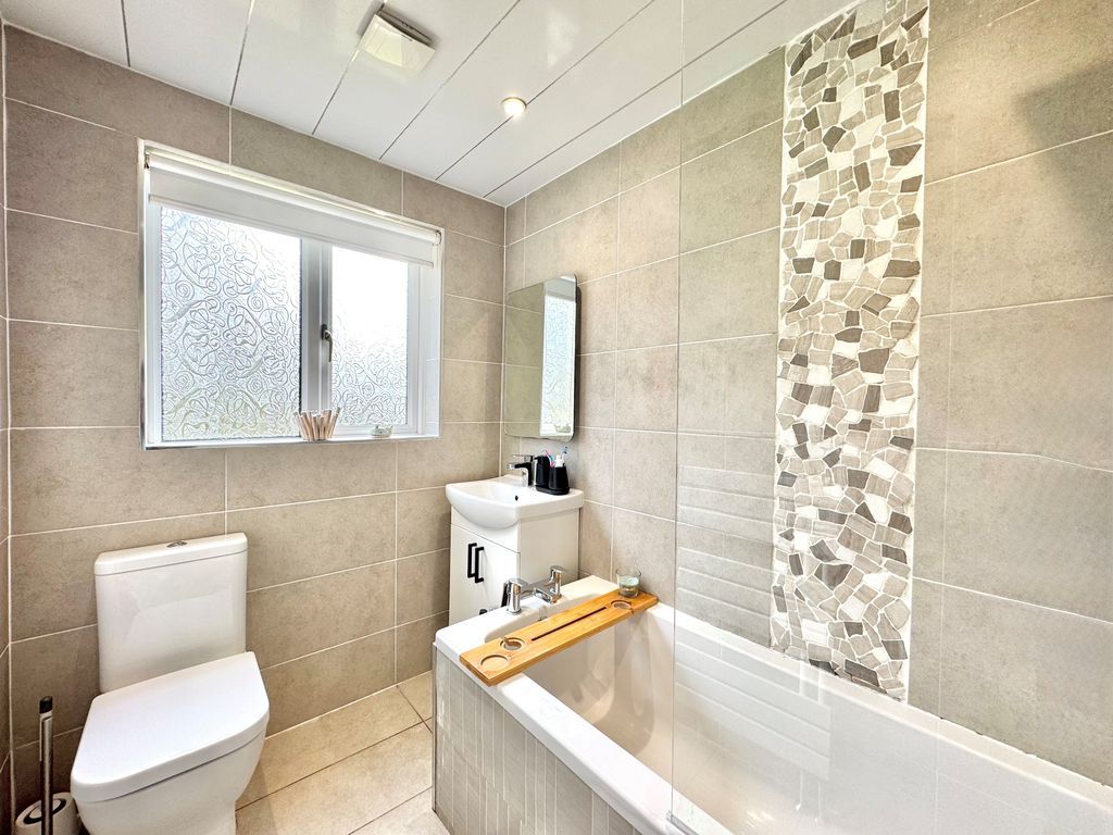 Additional image 15 of 2 bed flat for saleBurnbank Road, Ayr KA7
