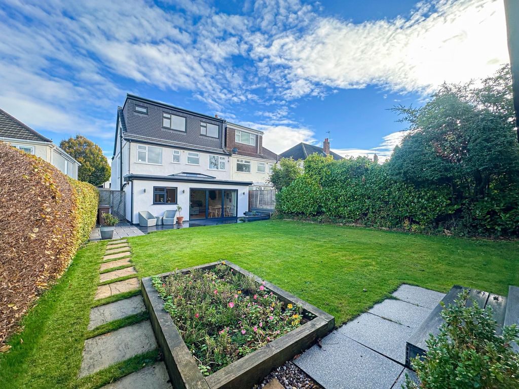 6 bed semi-detached house for saleFrost Drive, Irby CH61