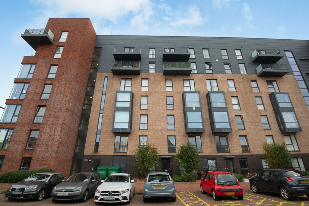 Additional image 15 of 2 bed flat for saleSchooner Drive, Cardiff CF10