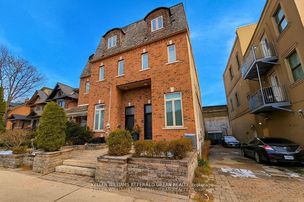 287 Kingswood Road, Toronto, ON, M4E 3N8