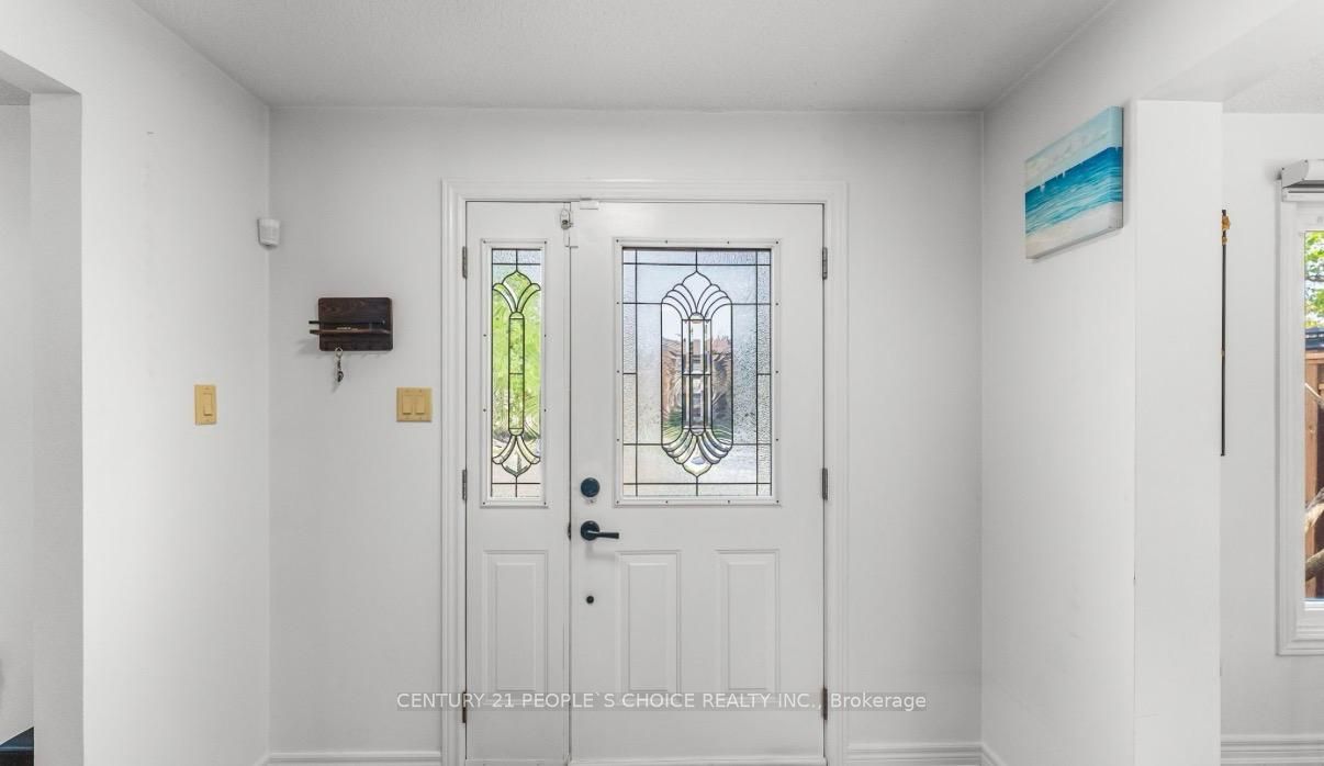 Additional image 5 of 2 Mangrove Road, Brampton, ON, L6S 3Y1