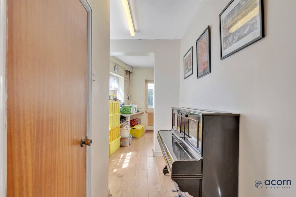 Additional image 12 of 3 bed semi-detached house for saleHill View Gardens, Colindale, London NW9