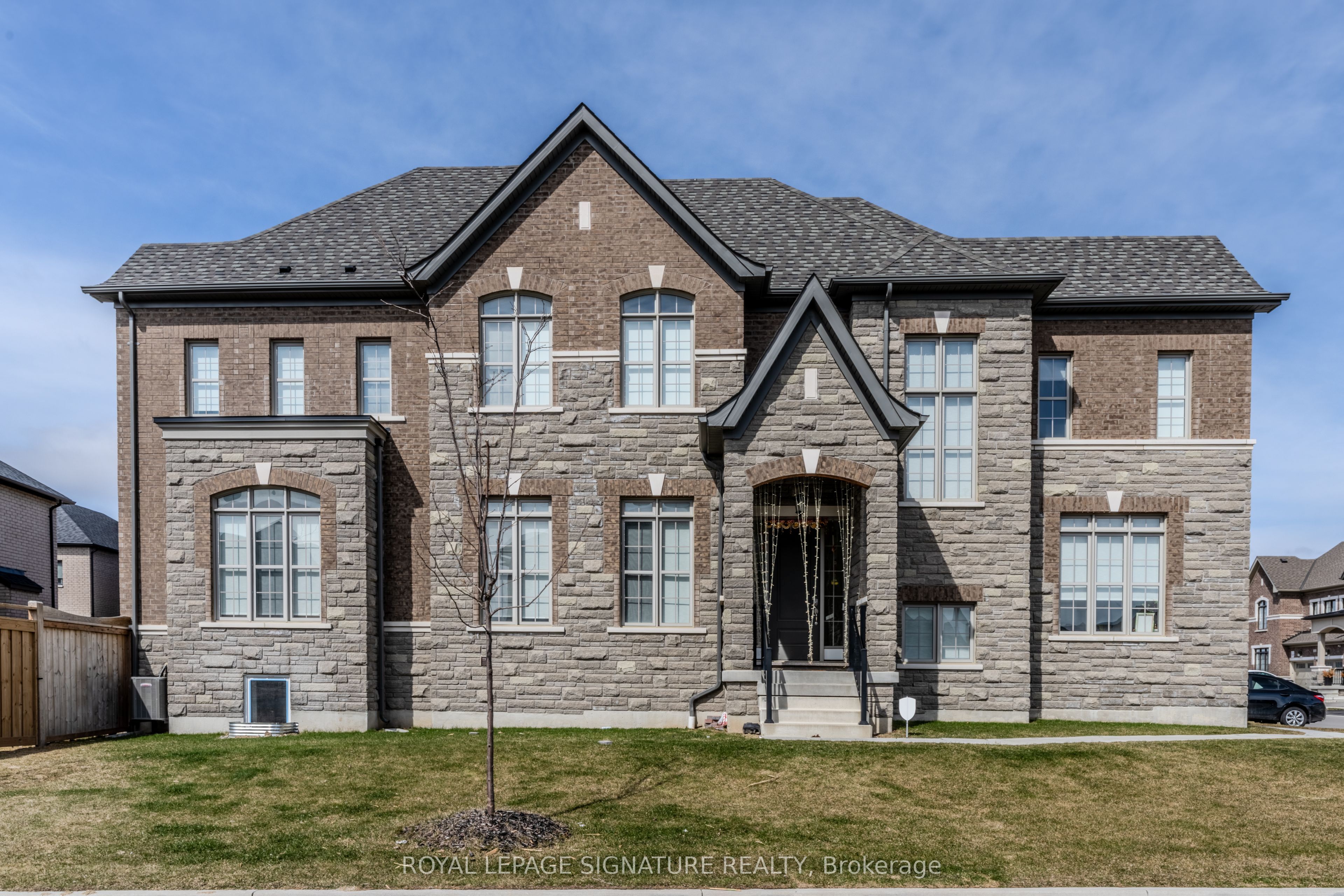 Bsmt-9 Walter Clifford Nesb Drive, Whitby, ON, L1P 0G5