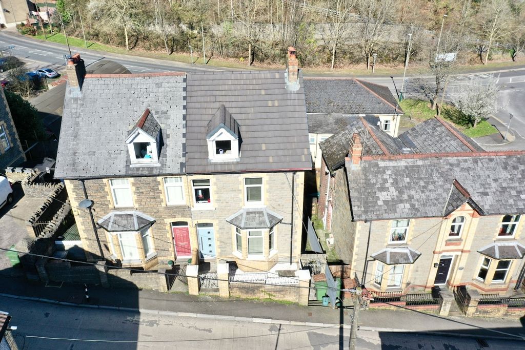 4 bed semi-detached house for saleHillside Road, Crumlin NP11