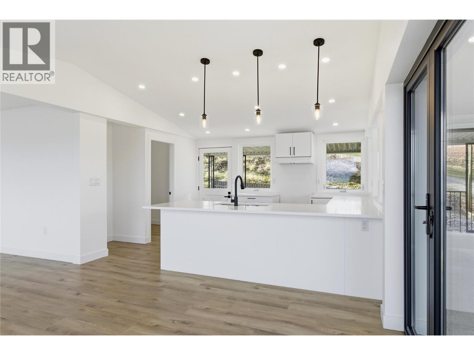 Additional image 5 of 3906 Harding Road, West Kelowna, BC, V4T2J9