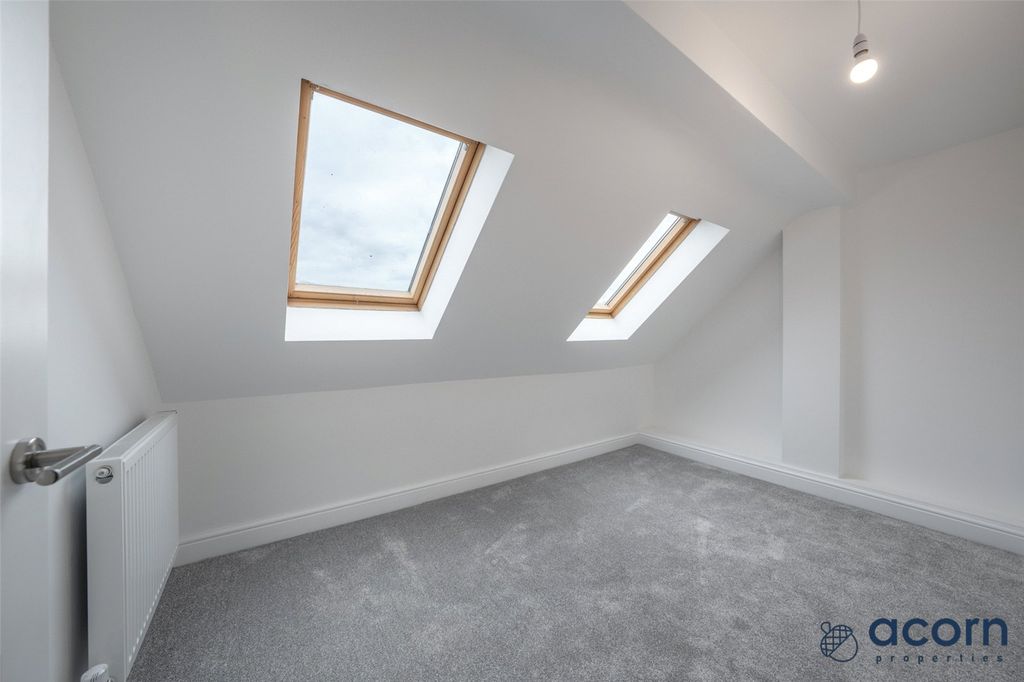 Additional image 13 of 5 bed terraced house for saleWakemans Hill Avenue, Colindale, London NW9