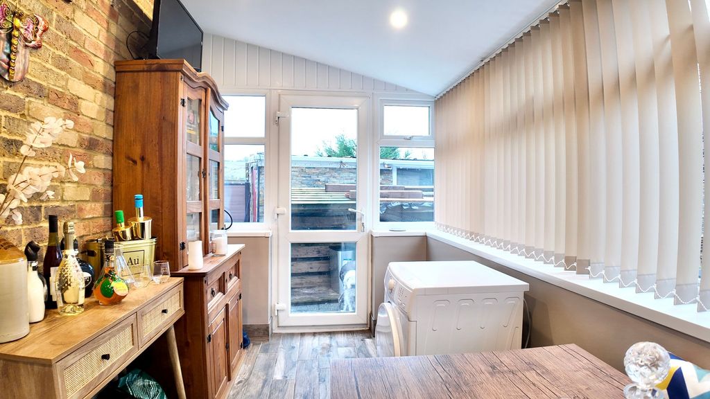 Additional image 12 of 3 bed semi-detached house for saleElmwood Grove, Georgetown NP22