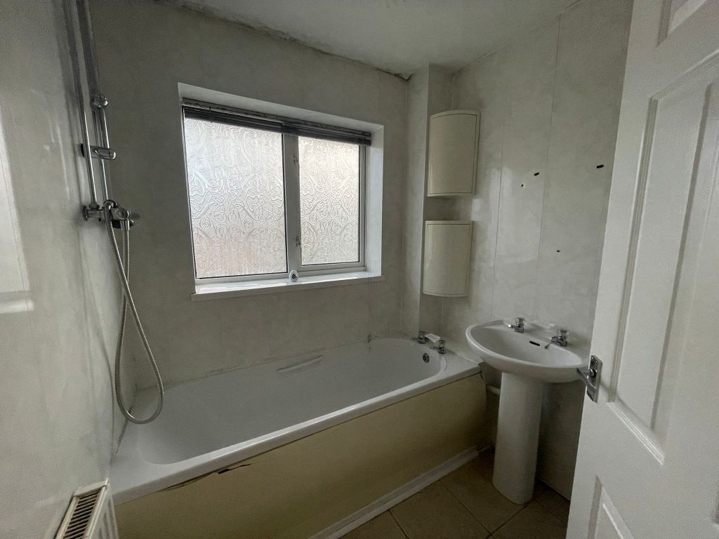 Additional image 13 of 3 bed terraced house for sale212, Pilton Vale, Newport, Newport NP20