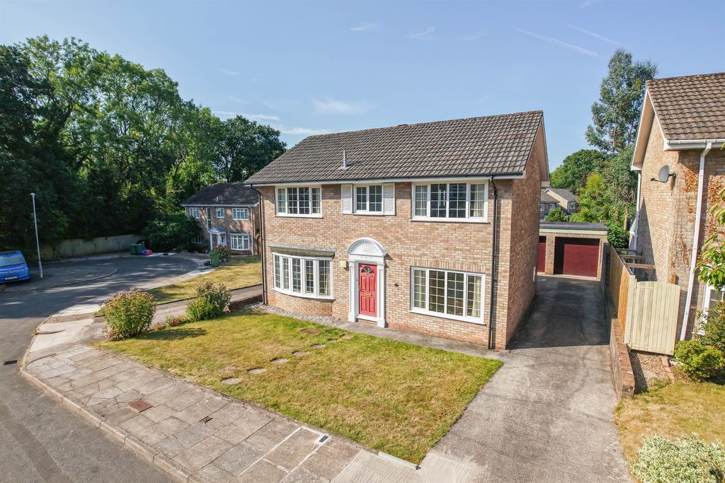 4 bed detached house for saleIvydale, Lisvane, Cardiff CF14