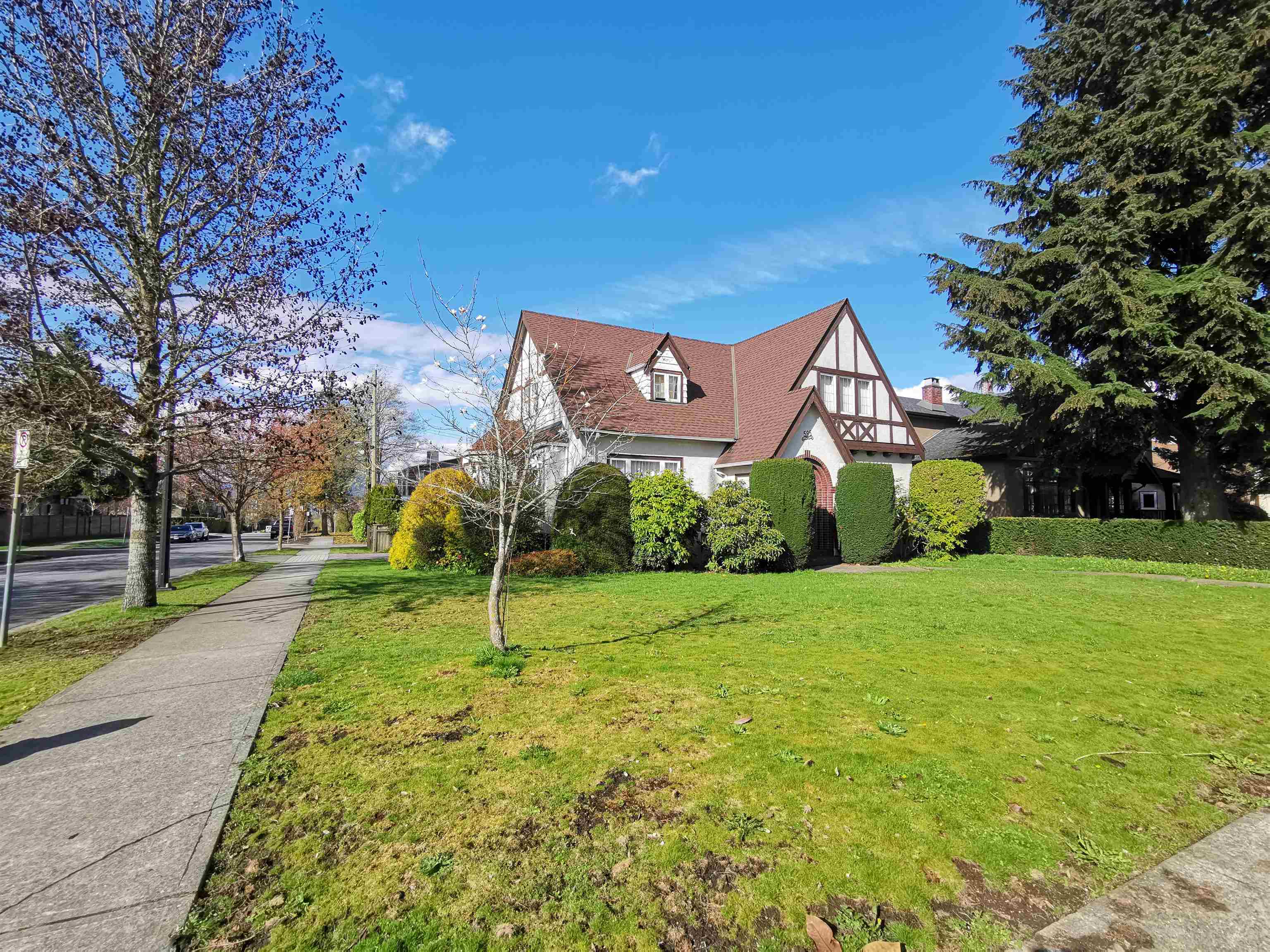 595 28th Avenue W, Vancouver, BC, V5Z 2H2