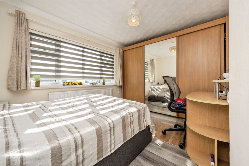 Additional image 18 of 8 bed detached house for saleGreen End Road, Bedford, Bedfordshire MK43