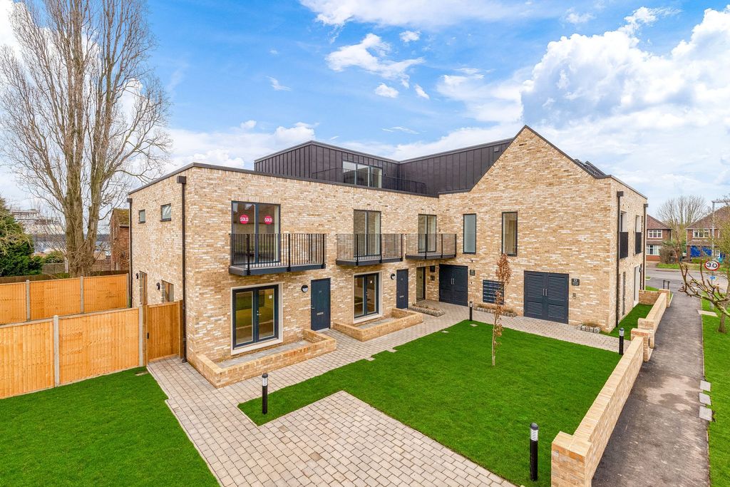 1 bed flat for saleMilton Road, Lovell Lodge CB4