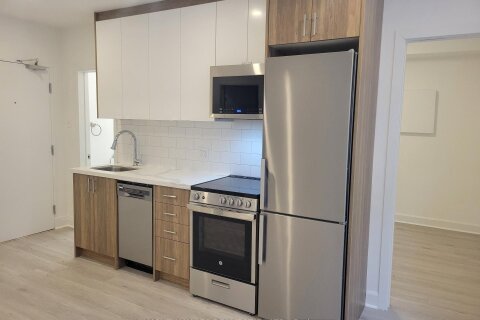 Additional image 7 of 2-1980 Eglinton Avenue W, Toronto, ON, M6E 2J9