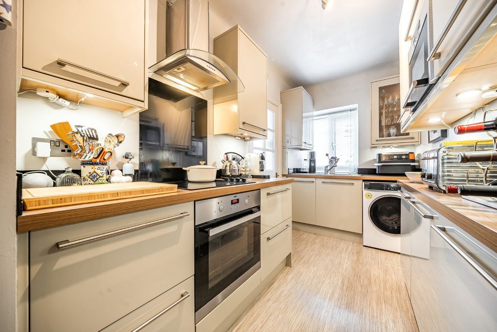 Additional image 3 of 2 bed flat for saleClaremont Road, Surbiton, Surrey KT6
