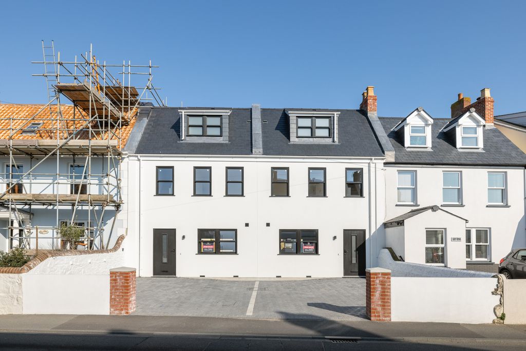 Additional image 5 of 3 bed terraced house for saleVale Road, St. Sampson, Guernsey GY2
