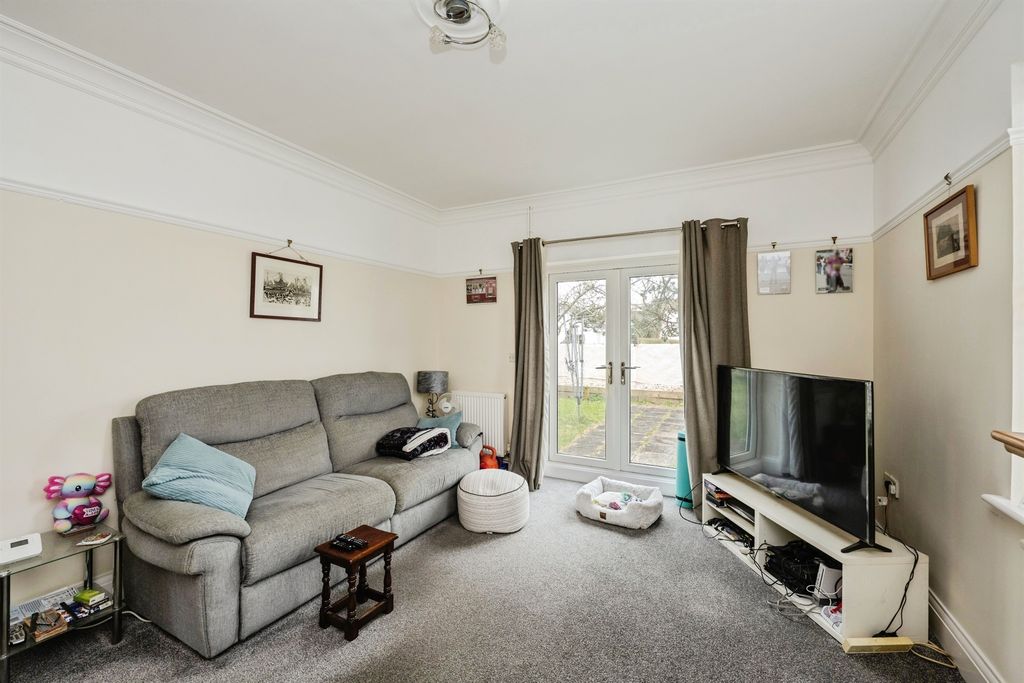 4 bed detached house for saleTrinity Lane, Penclawdd, Swansea SA4 photo 4