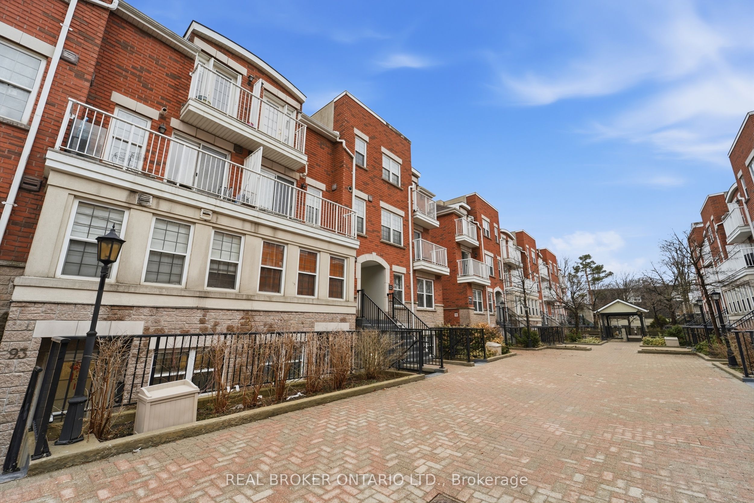 92-37 Four Winds Drive, Toronto, ON, M3J 1K7