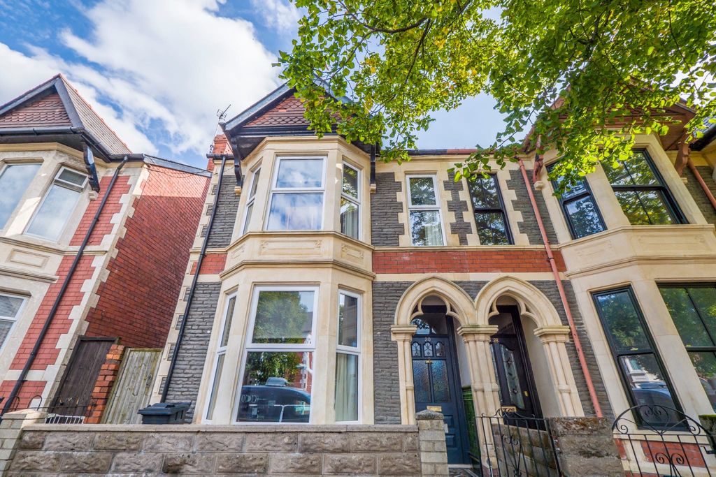4 bed end terrace house for saleCourtenay Road, Splott, Cardiff CF24