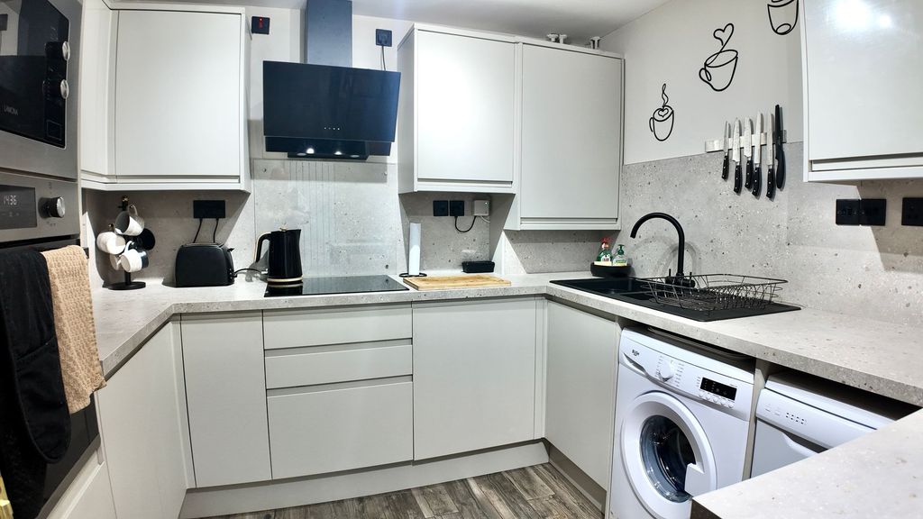 Additional image 3 of 3 bed semi-detached house for saleElmwood Grove, Georgetown NP22