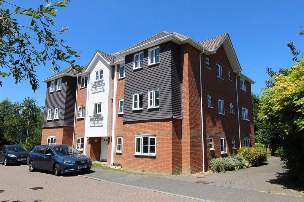 1 bed flat for saleDoctors Acre, Hook, Hampshire RG27