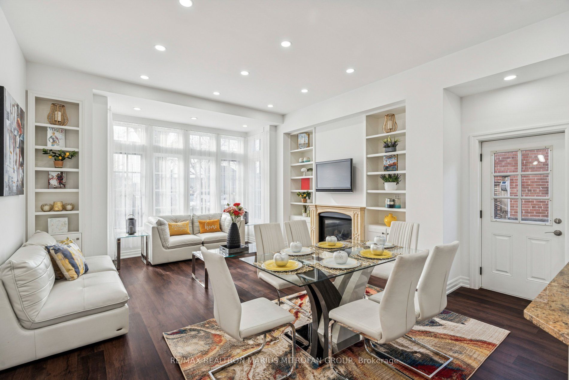 7 Rollins Place, Toronto, ON, M9B 3Y4 photo 4