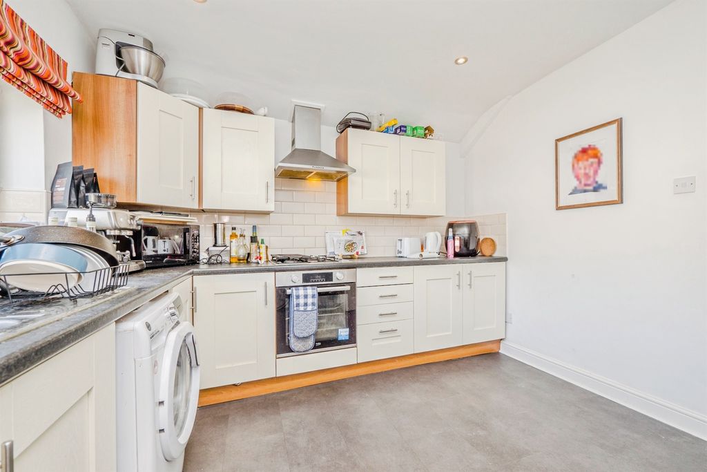 Additional image 12 of 2 bed flat for saleWyndham Crescent, Cardiff CF11