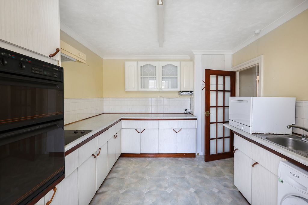 Additional image 4 of 2 bed property for sale4, Victoria Terrace, St Sampson's, Guernsey GY2