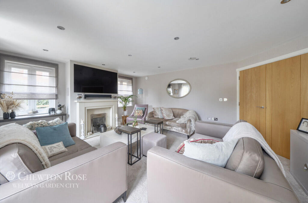 Additional image 5 of Sevenacres, Welwyn
